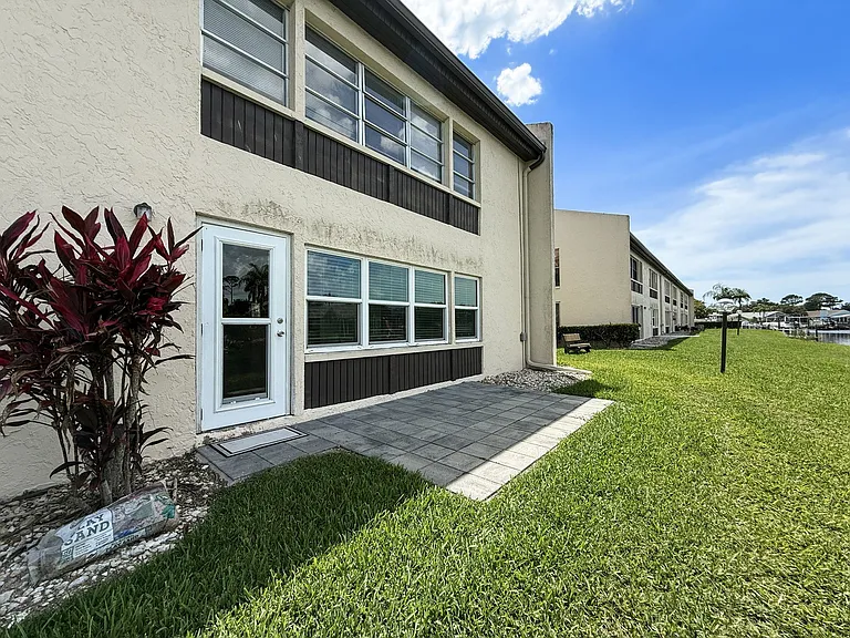 4533 Marine Pkwy #101 — Photo 24