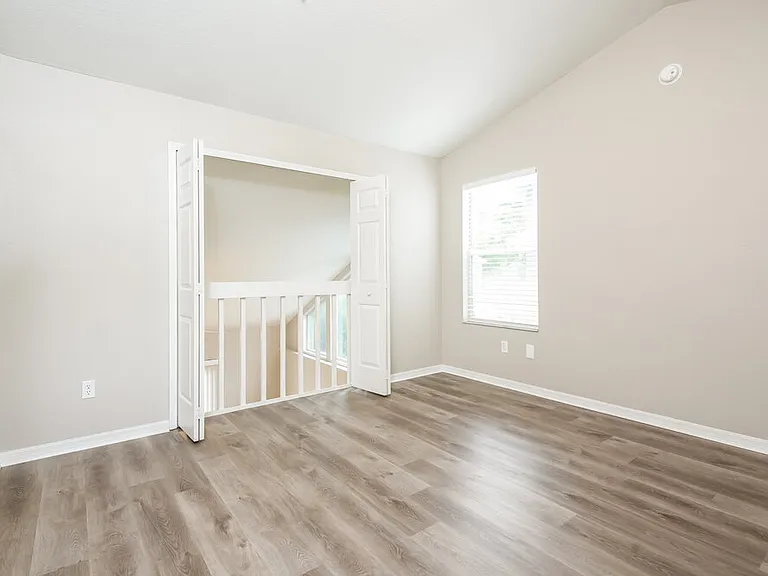 3313 Hamlet Loop — Photo 13
