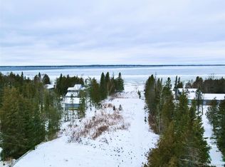 1197 Needle Point Dr, Cheboygan, MI 49721