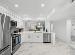 6936 Huntington Ln APT 302, Delray Beach, FL 33446