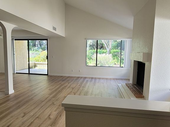 3rd image of 10360 Ridgewater Ln