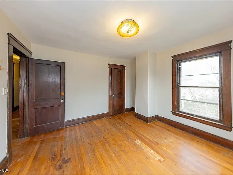 2572 Mayfield Rd — Photo 29