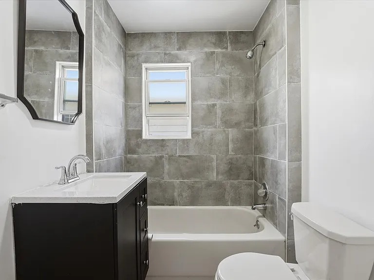 479 Centre St #2 — Photo 8