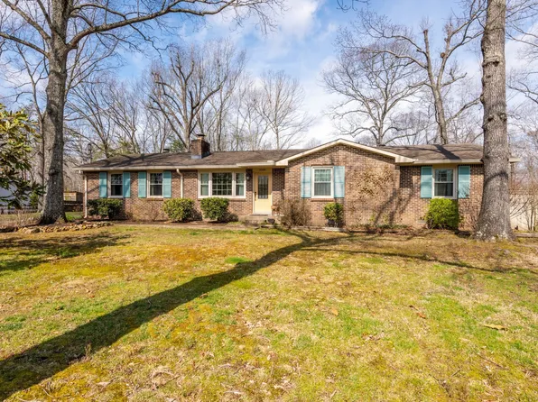 1008 Country Valley Ct, Kingston Springs, TN 37082