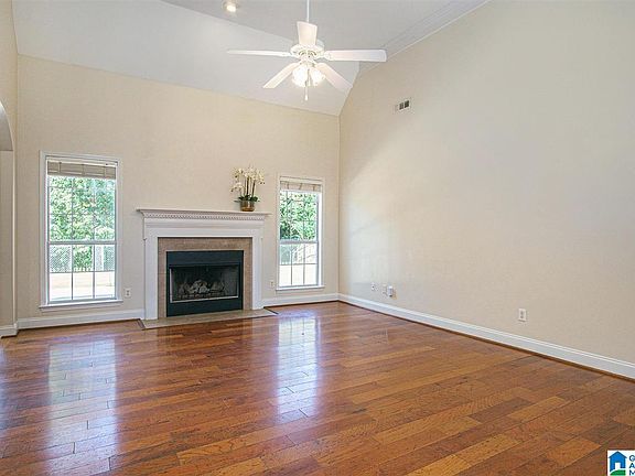 3rd image of 908 Old Cahaba Dr
