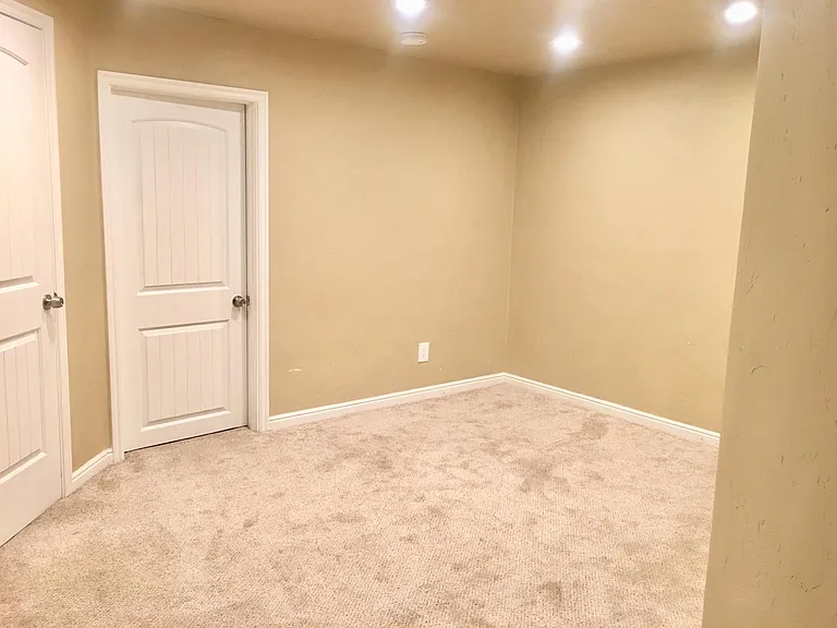 1587 W Kingsbarn Way — Photo 25