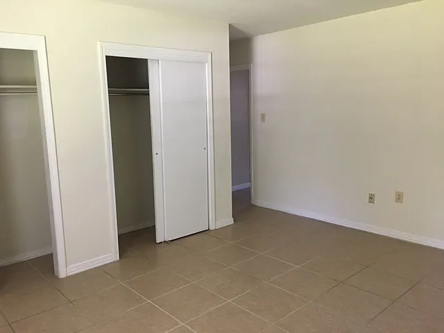2409 E Birch Dr — Photo 9