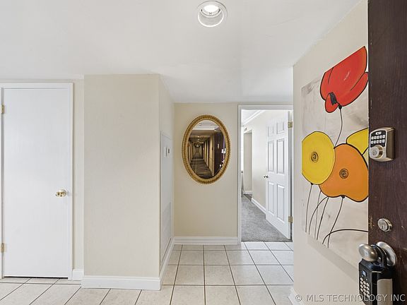 4th image of 410 W 7th St APT 728