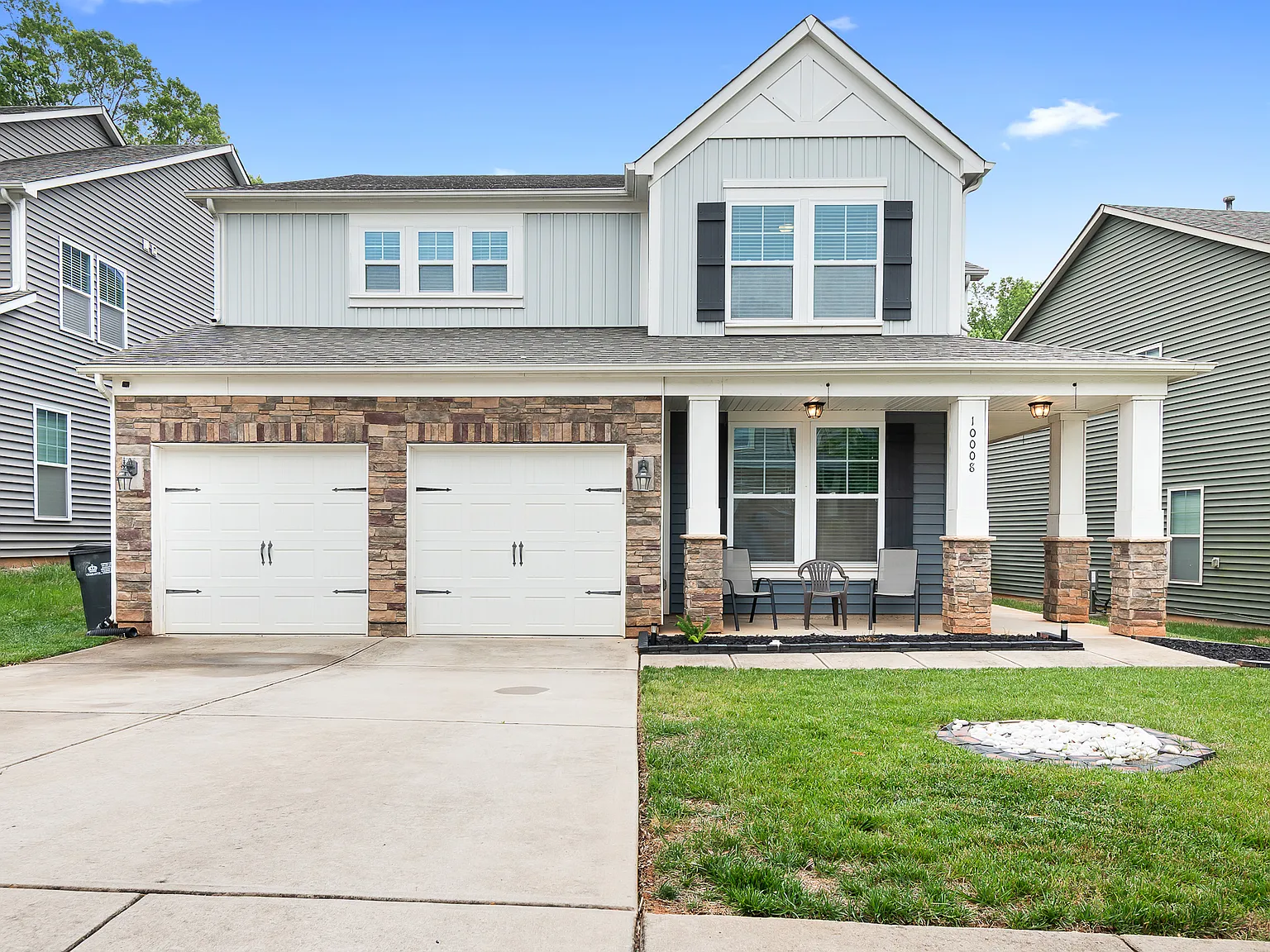 6 bed, 3281 sqft, $3,100 — Photo 1