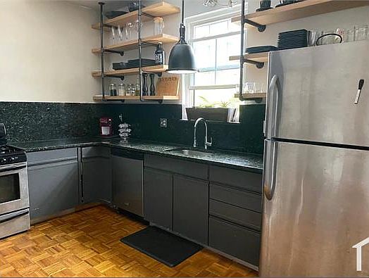 3rd image of 170 Ashmont St APT 16