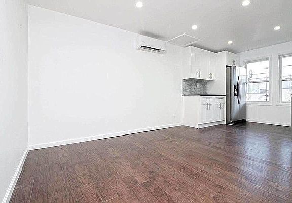 3rd image of 20-59 32nd St #3