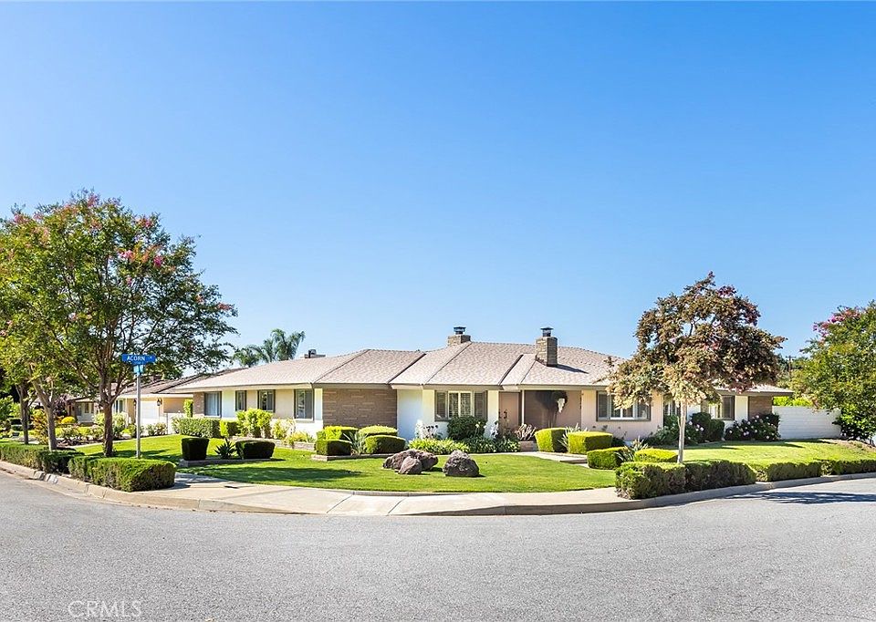 1st image of 317 Whispering Oaks Dr