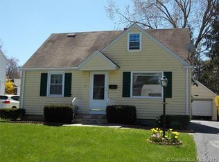 37 Edgemere Ave, West Hartford, CT 06110
