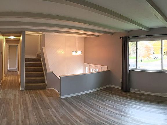 3rd image of 5849 Sonata Ave