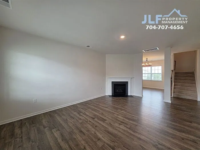 3290 Shining Rock St SW — Photo 3