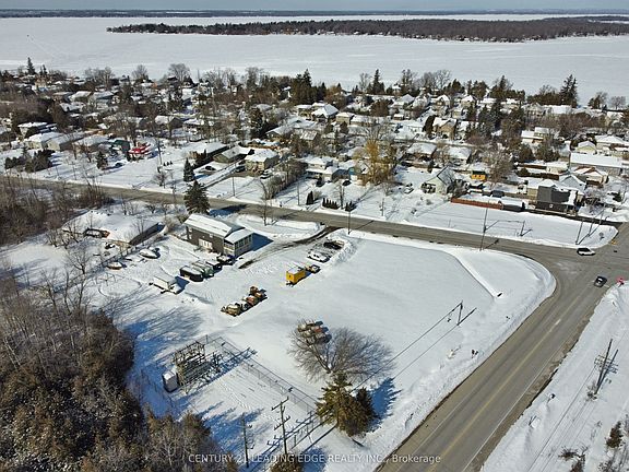 3rd image of 1035 Metro Rd N