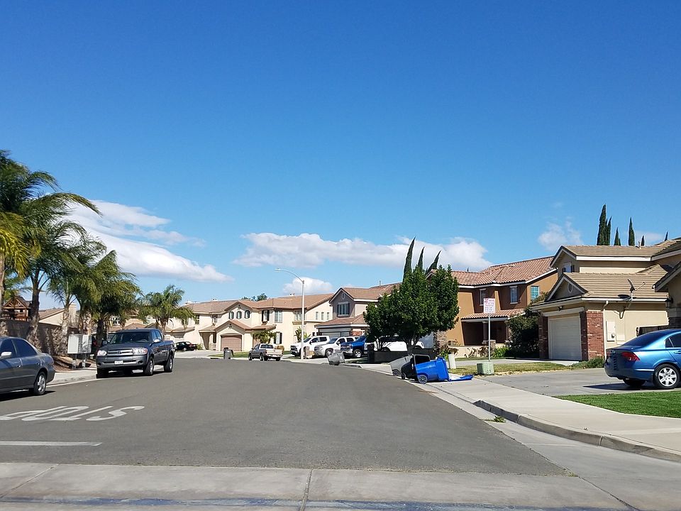 2nd image of 6982 Riverrun Ct
