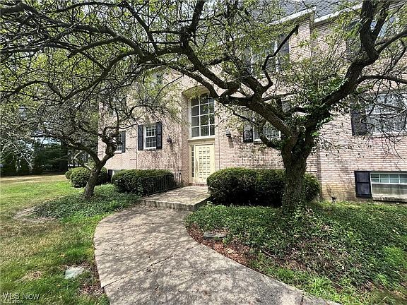 2nd image of 1155 Charter Oak Ln #103