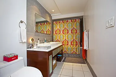 Rented by Olshan Realty