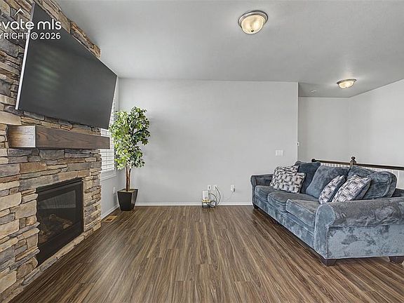 4th image of 9759 Hidden Ranch Ct