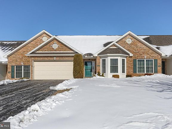 3rd image of 428 Baumgardner Dr