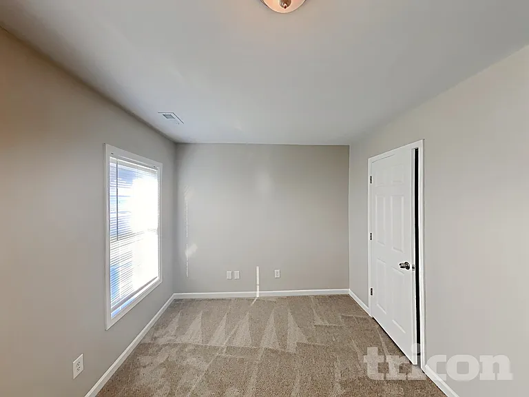 1324 Pondhaven Dr — Photo 10