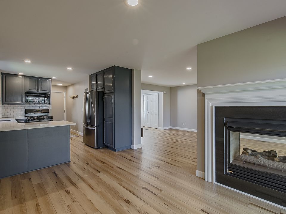 521 James Cir, photo 8
