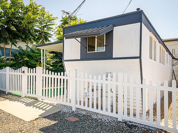 3rd image of 1410 Carmelo Dr #35