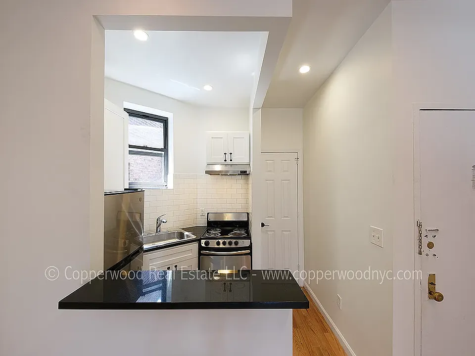 430 E 89th St #4A