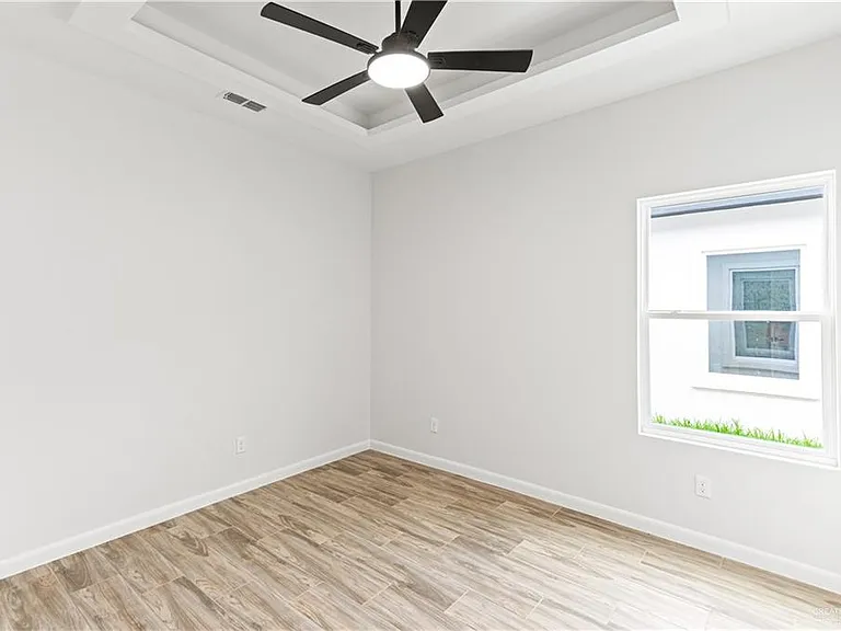 1300 Rosewood Ln #2 — Photo 11