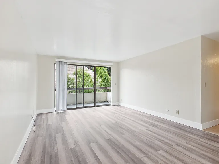 1910 Berryman Street — Photo 22