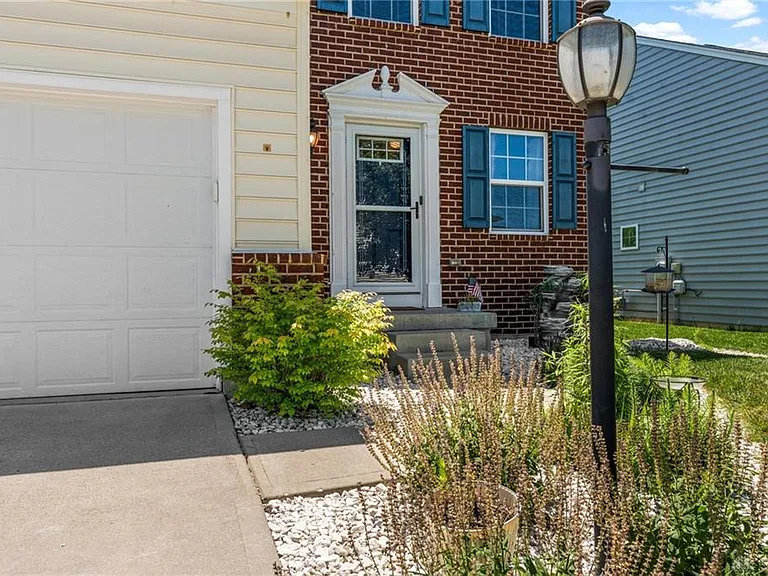 7428 Bostelman Pl — Photo 3
