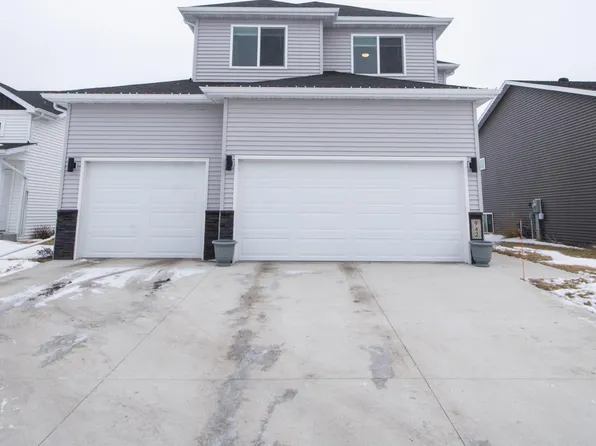 942 Albert Dr W, West Fargo, ND 58078