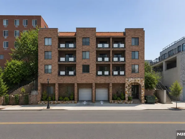 1906 Paterson Plank Rd APT 3A, North Bergen, NJ 07047