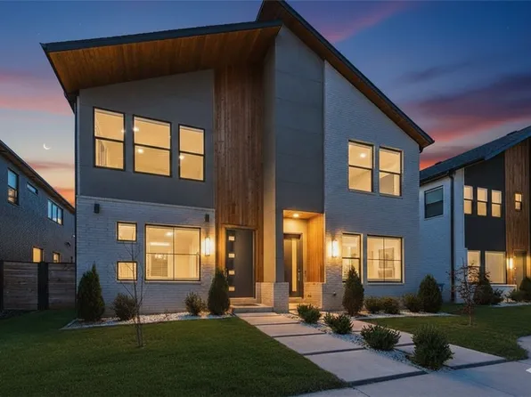 1143 NE Monroe St, Bentonville, AR 72712