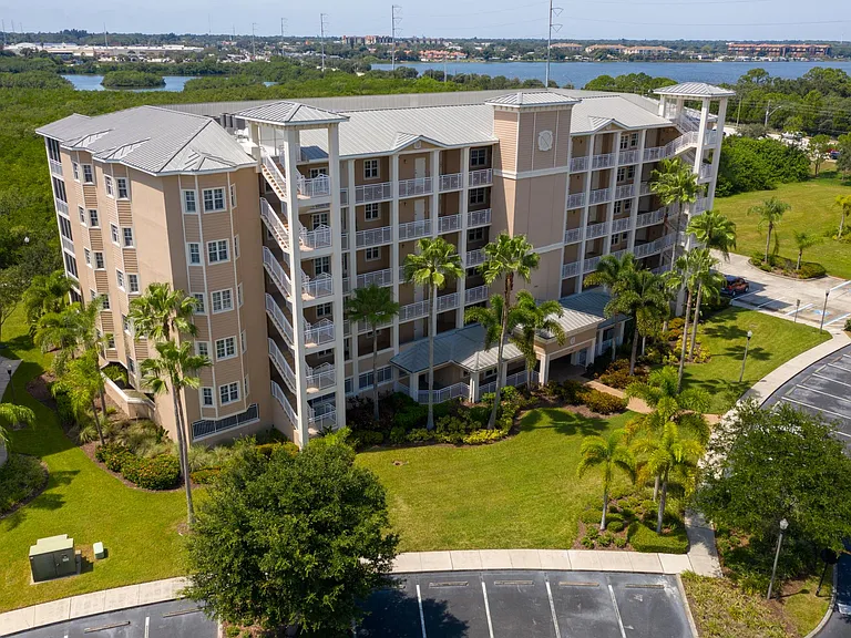 7296 Marathon Dr #404 — Photo 46