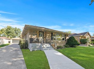 10634 Fleet St, Westchester, IL