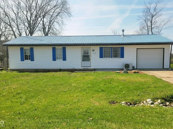 12546 S Hillview Dr, Columbus, IN 47201