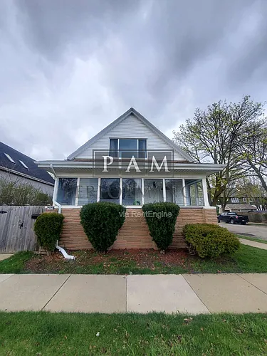 2829 S Howell Ave Photo 1