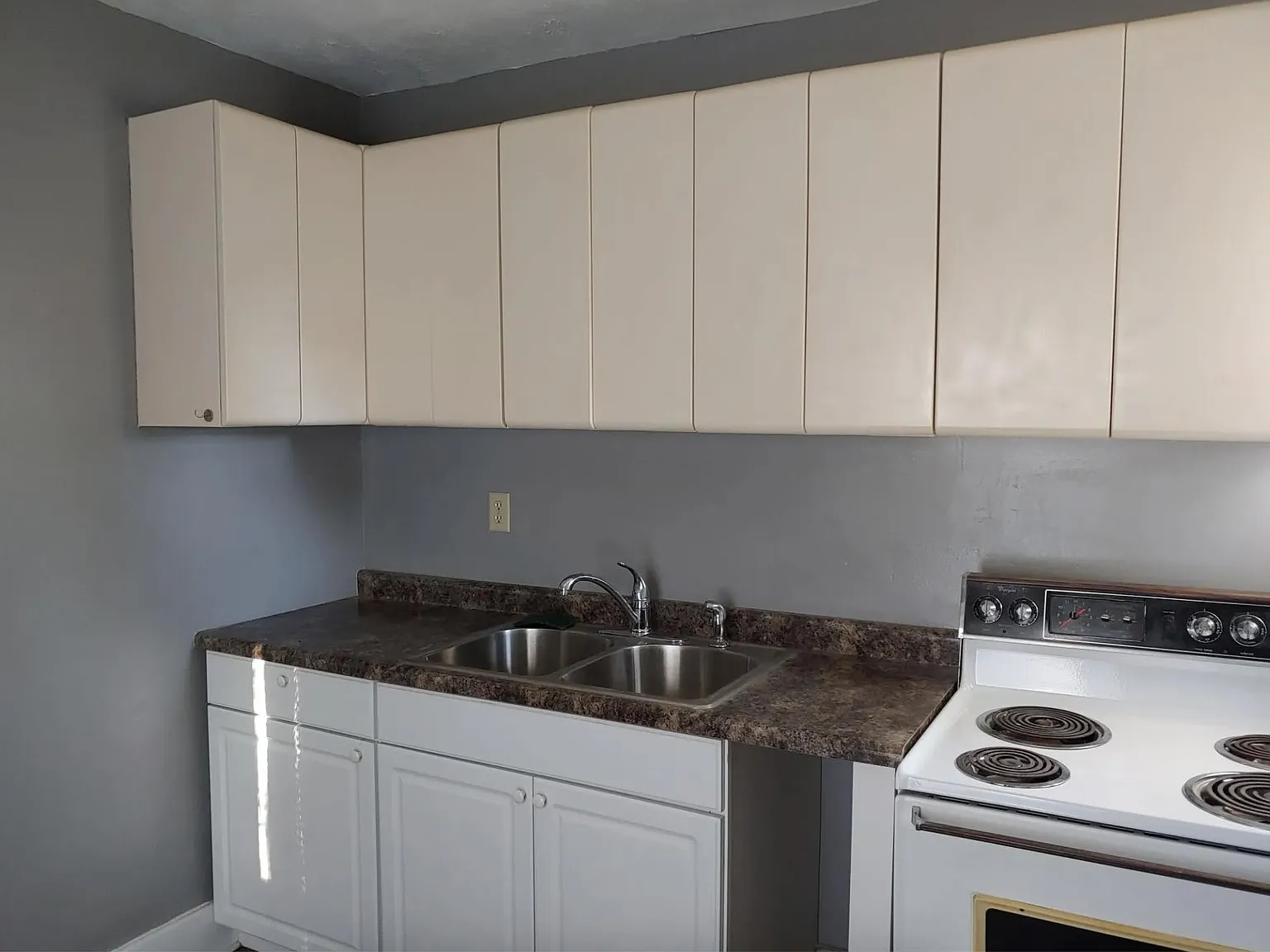 2 bed, 860 sqft, $1,200 — Photo 4
