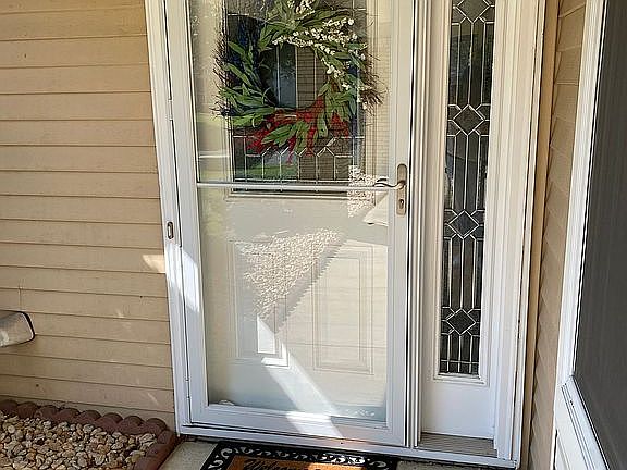 Front entry covered walkway