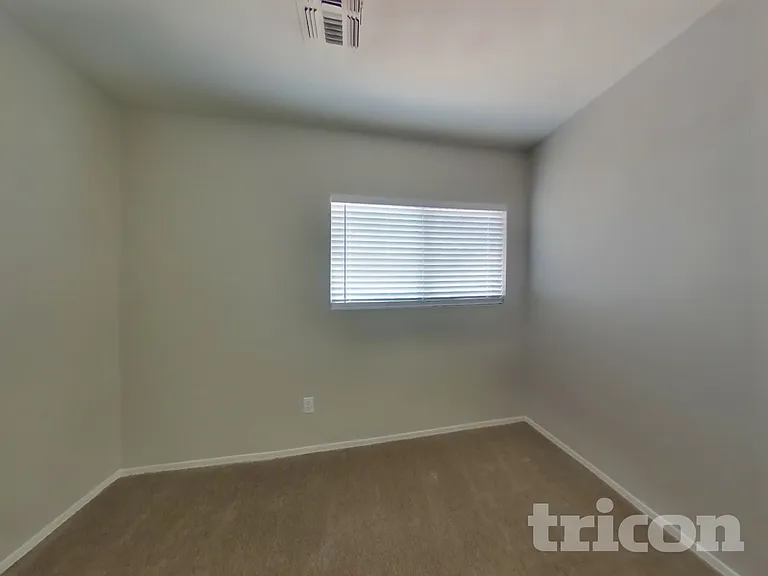 2283 E Palm Beach Dr — Photo 17