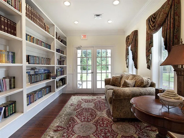 600 Spring Manor Cir — Photo 10