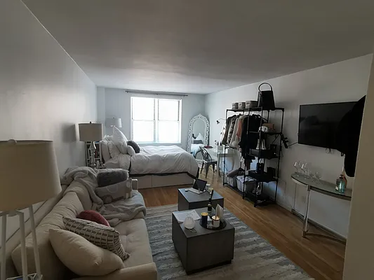 Rented by Corcoran | media 7