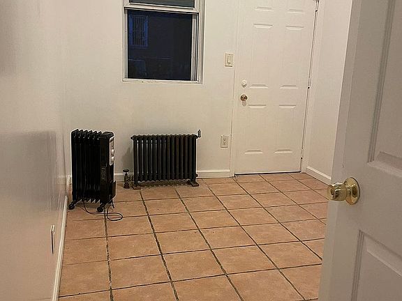 4th image of 12214 Sutphin Blvd #1
