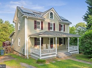 330 S 20th St, Purcellville, VA