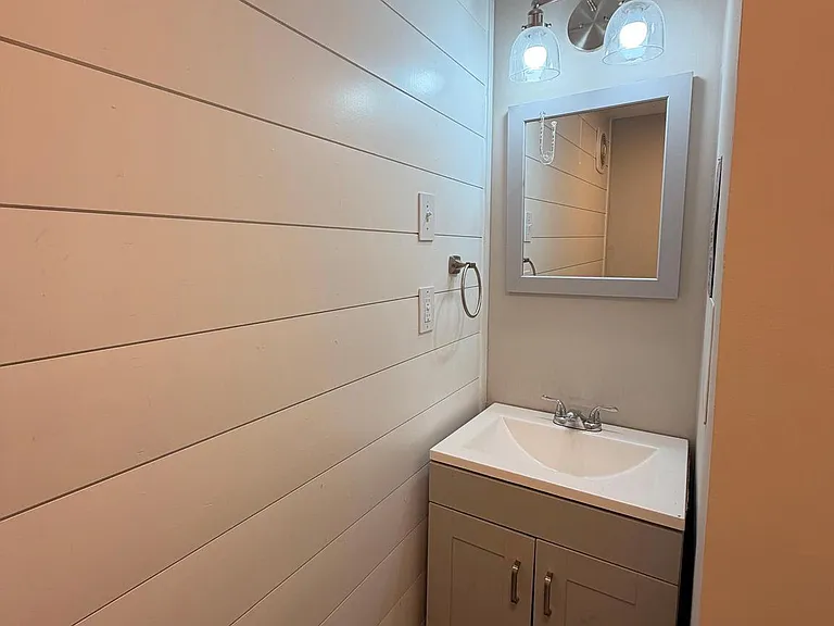 15 W Frederick St #A — Photo 10