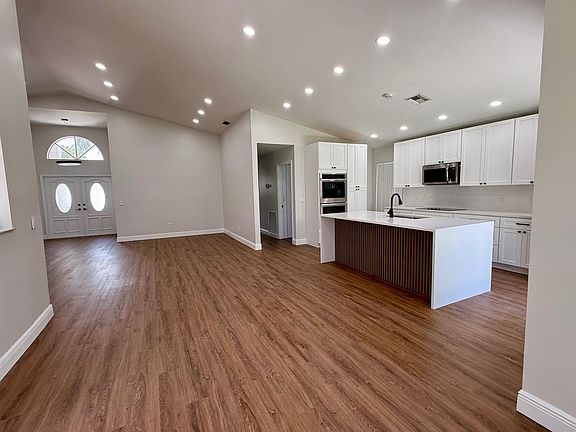 3rd image of 326 NW 47th Terrace