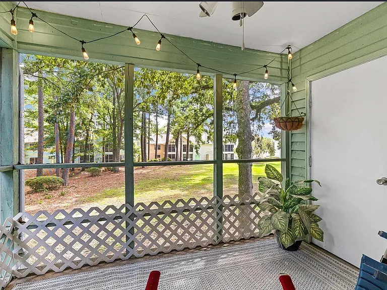 6240 April Pine Cir #F — Photo 12
