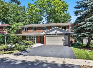 3708 Beechollow Cres, Mississauga, ON L4Y 3T2